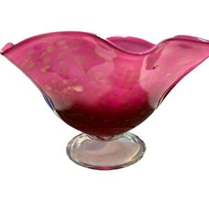 Vintage Art Glass Pink Red hues Footed Compote Ruffled Bowl w/gold flecks